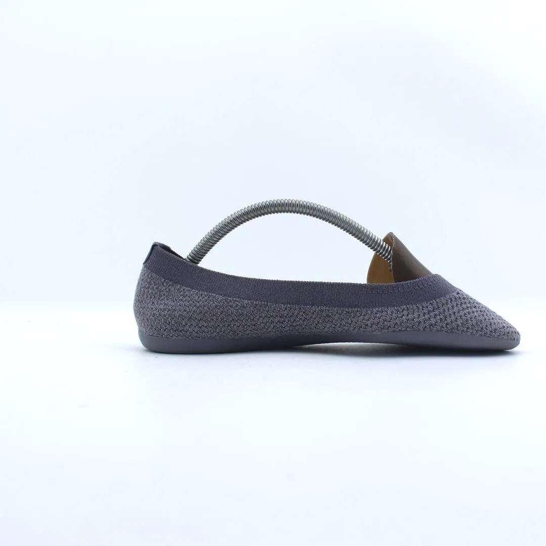 ALLBIRDS .