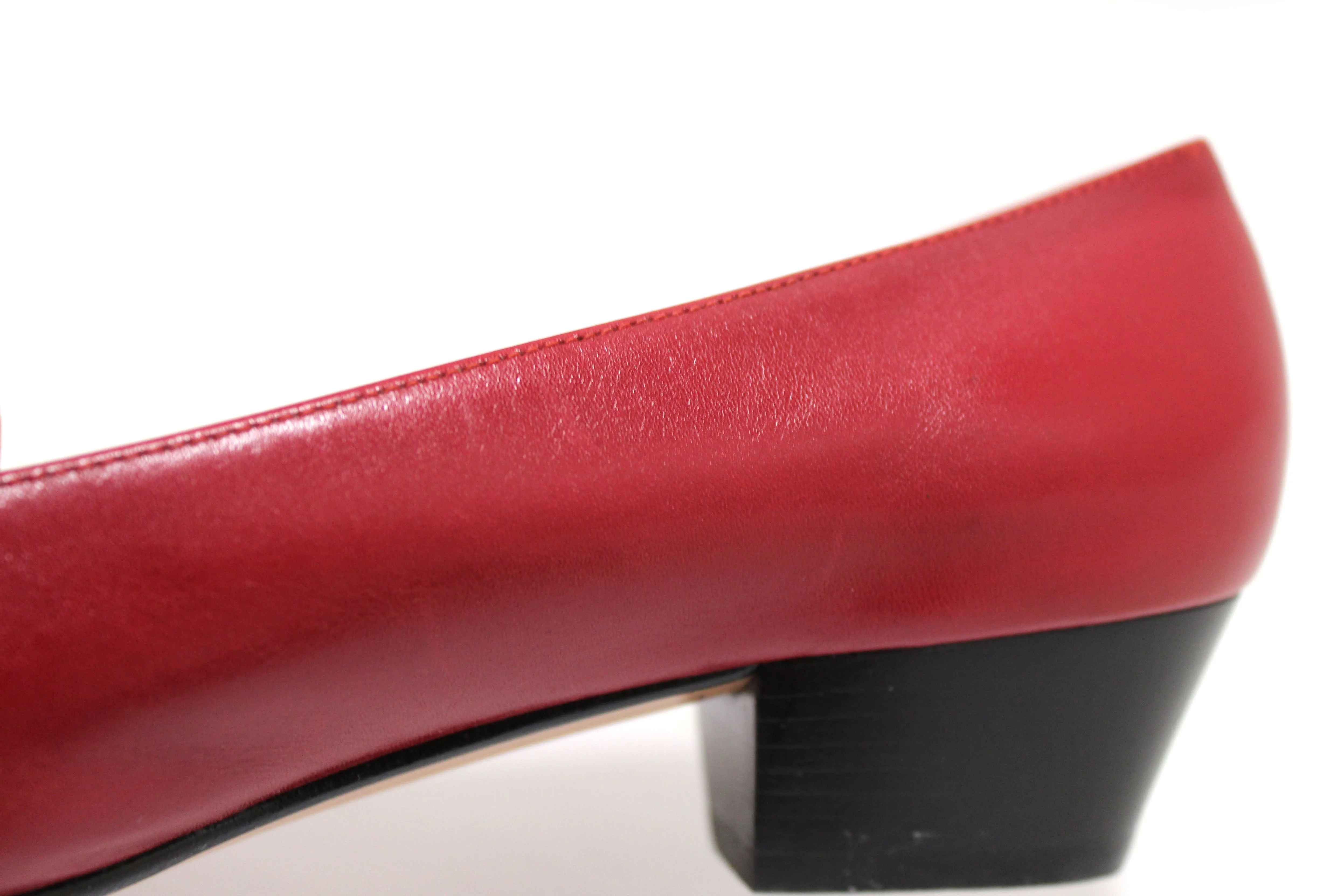 Authentic Salvatore Ferragamo Calfskin Red Leather Kitten Heel with Bow Size 6B