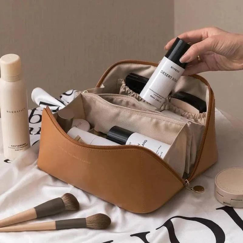 Chic Voyage Deluxe Makeup Bag – Large Capacity Leather Cosmetic Organizer