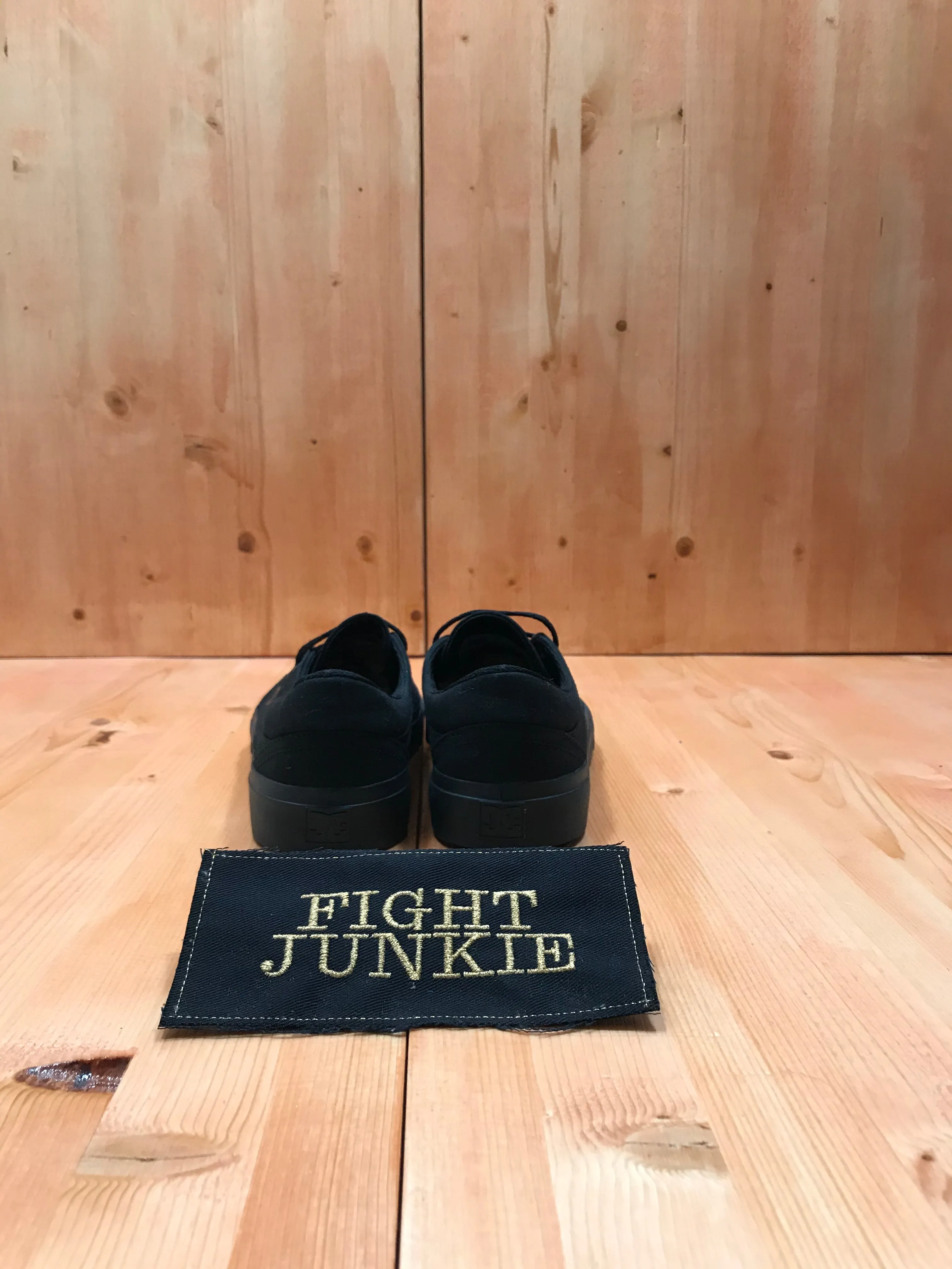 DC TRASE TX Youth Size 5 Low Top Shoes Sneakers Triple Black