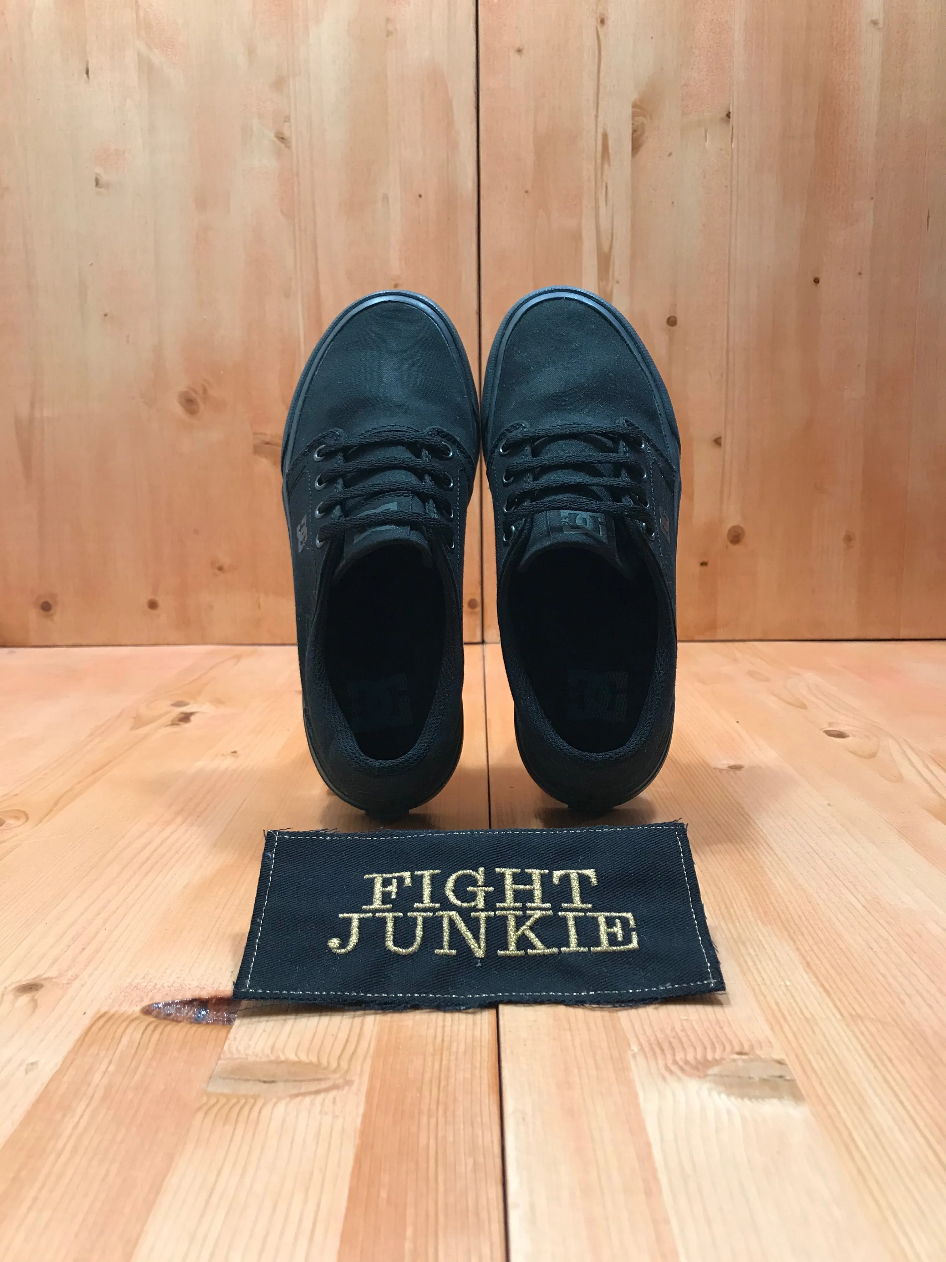 DC TRASE TX Youth Size 5 Low Top Shoes Sneakers Triple Black