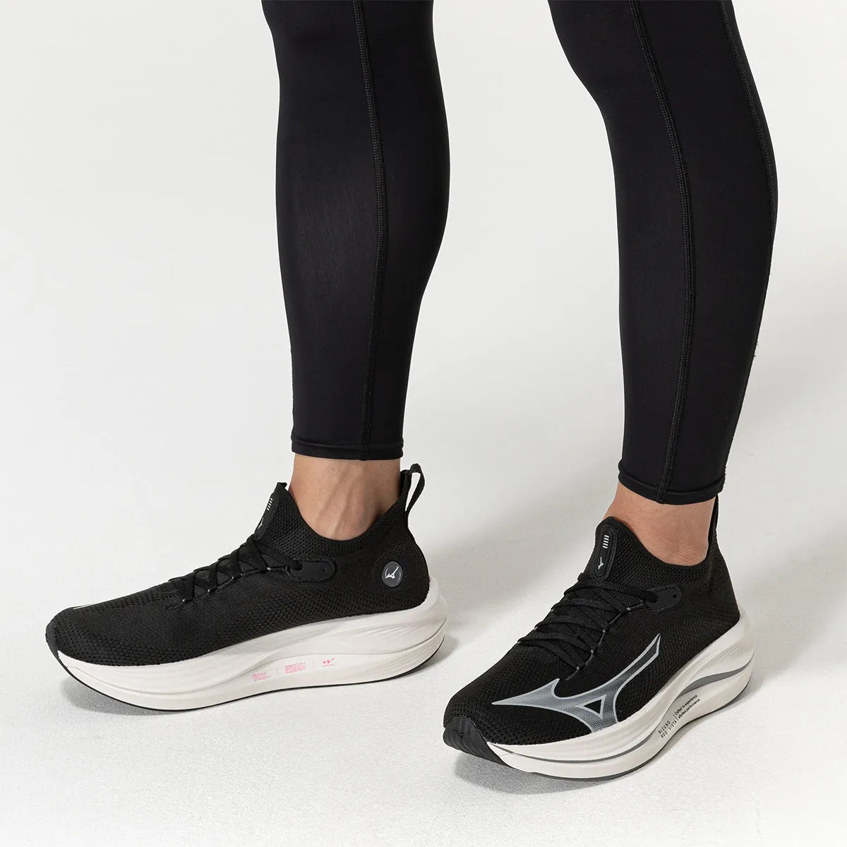 Mizuno Neo Vista Unisex | Black/white/nimbus Cloud