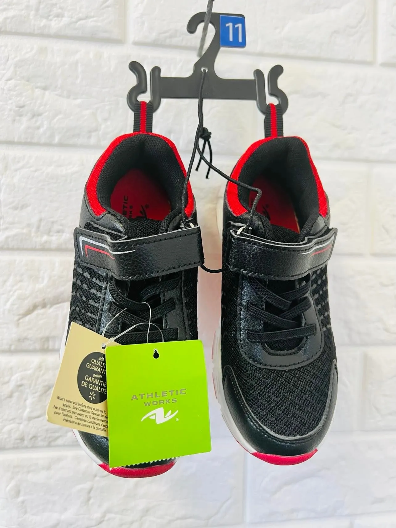 New Athletic Works Boys Running shoes, lace & velcro closure, Sz 11
